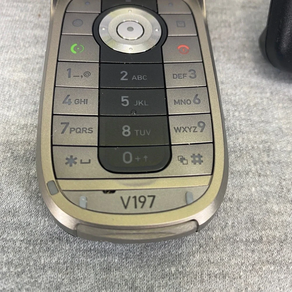 Vintage Motorola V197 Flip Phone Black Silver Cellular Mobile Retro Tech